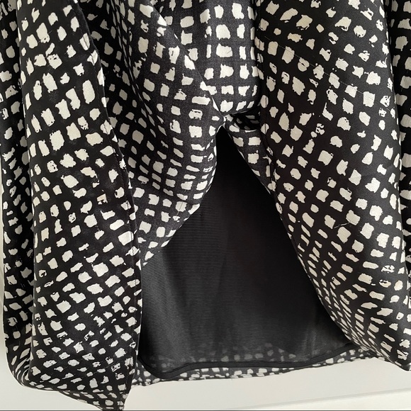 Theme Asymmetrical Sleeveless Dress - size M - Picture 8 of 9